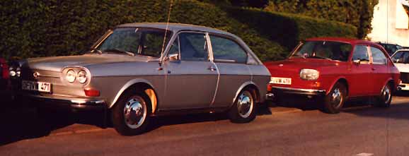 Front view of a pair of 411s seen in Bad Camberg/Germany at the Veteranentreffen