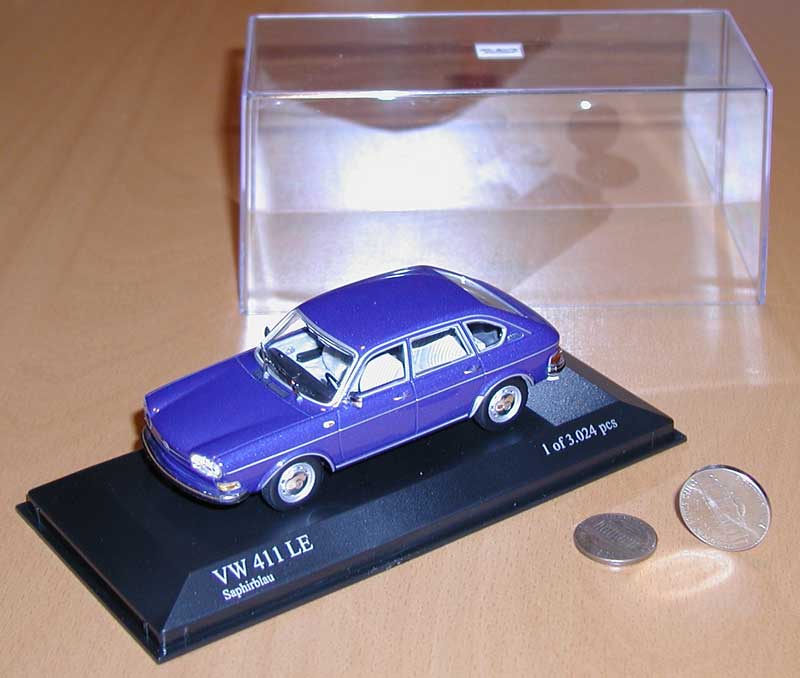 Minichamps 411 4-door sedan - Saphire Blue