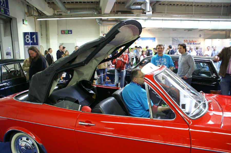 411 Cabriolet: retractable roof