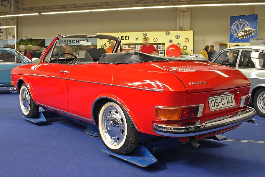 411 Cabriolet: rear view