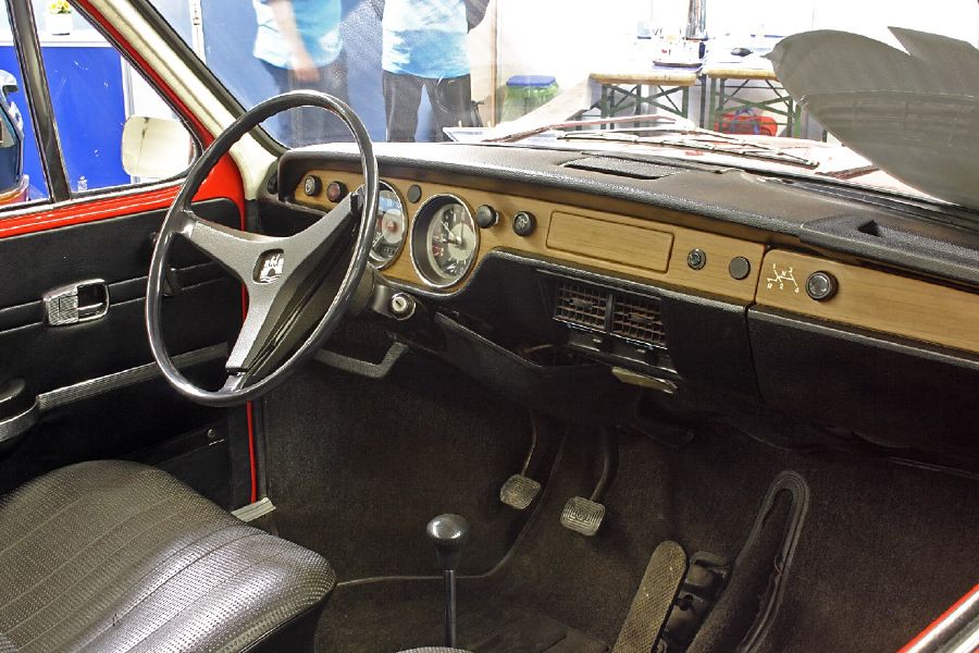 411 Cabriolet: dashboard