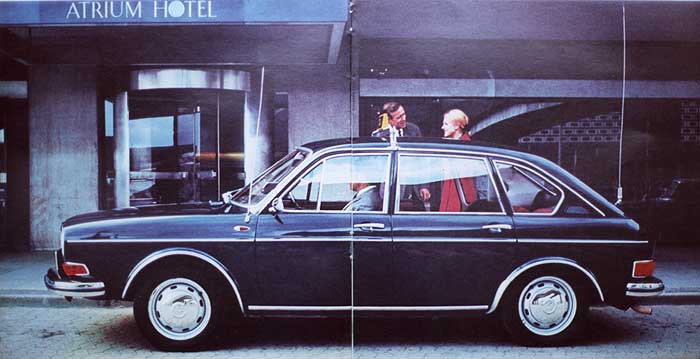 Brochure: side shot of the 411 taxicab